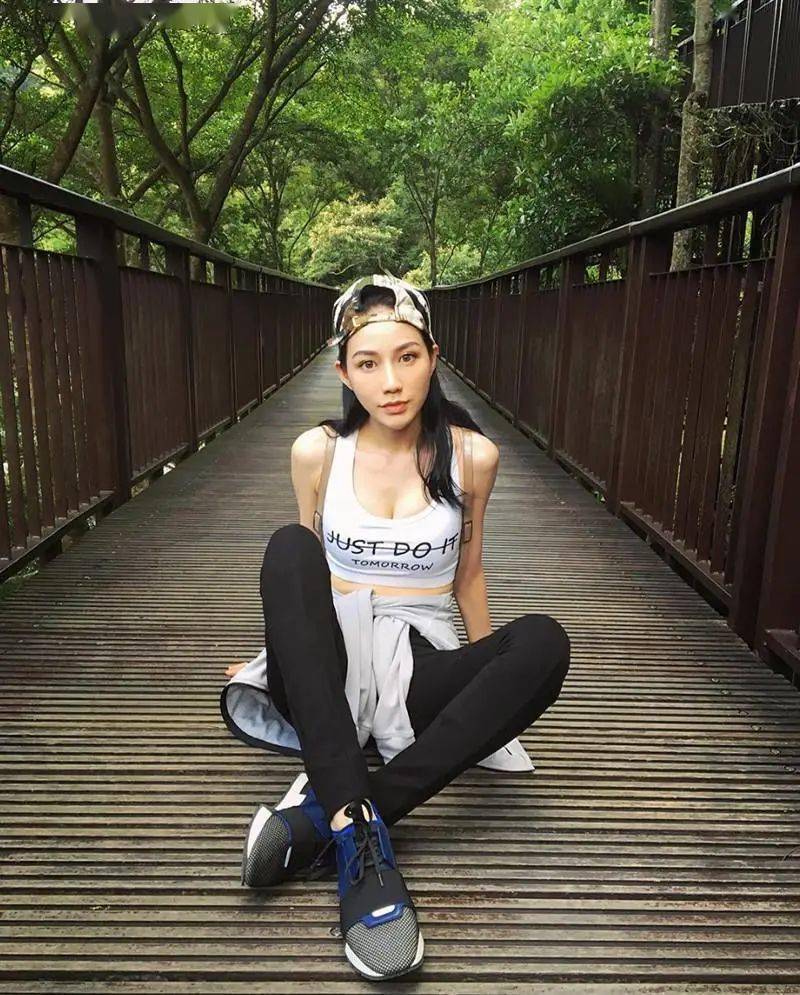 95后台湾女神,2米长腿 勾人腰臀比_健身_身材_周杰伦