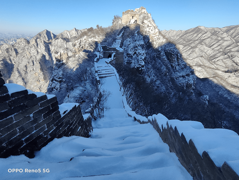 西栅子村|千里冰封，万里“雪龙”！雪后箭扣长城美景来了