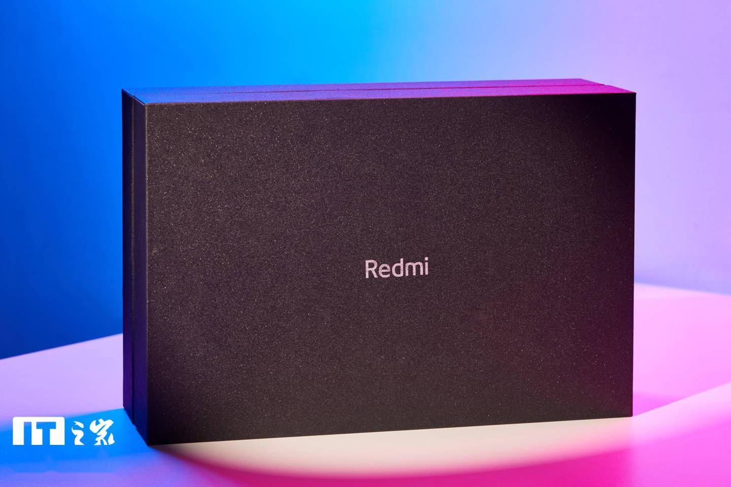 邀请函|Redmi K50电竞版发布会邀请函图赏，内含AMG赛车模型