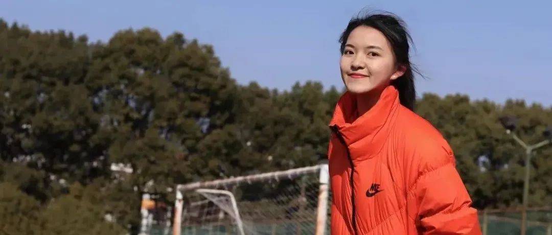 从追随光到散发光，来看看这位立信女生的青春模YOUNG_吴冰如_工作_团队