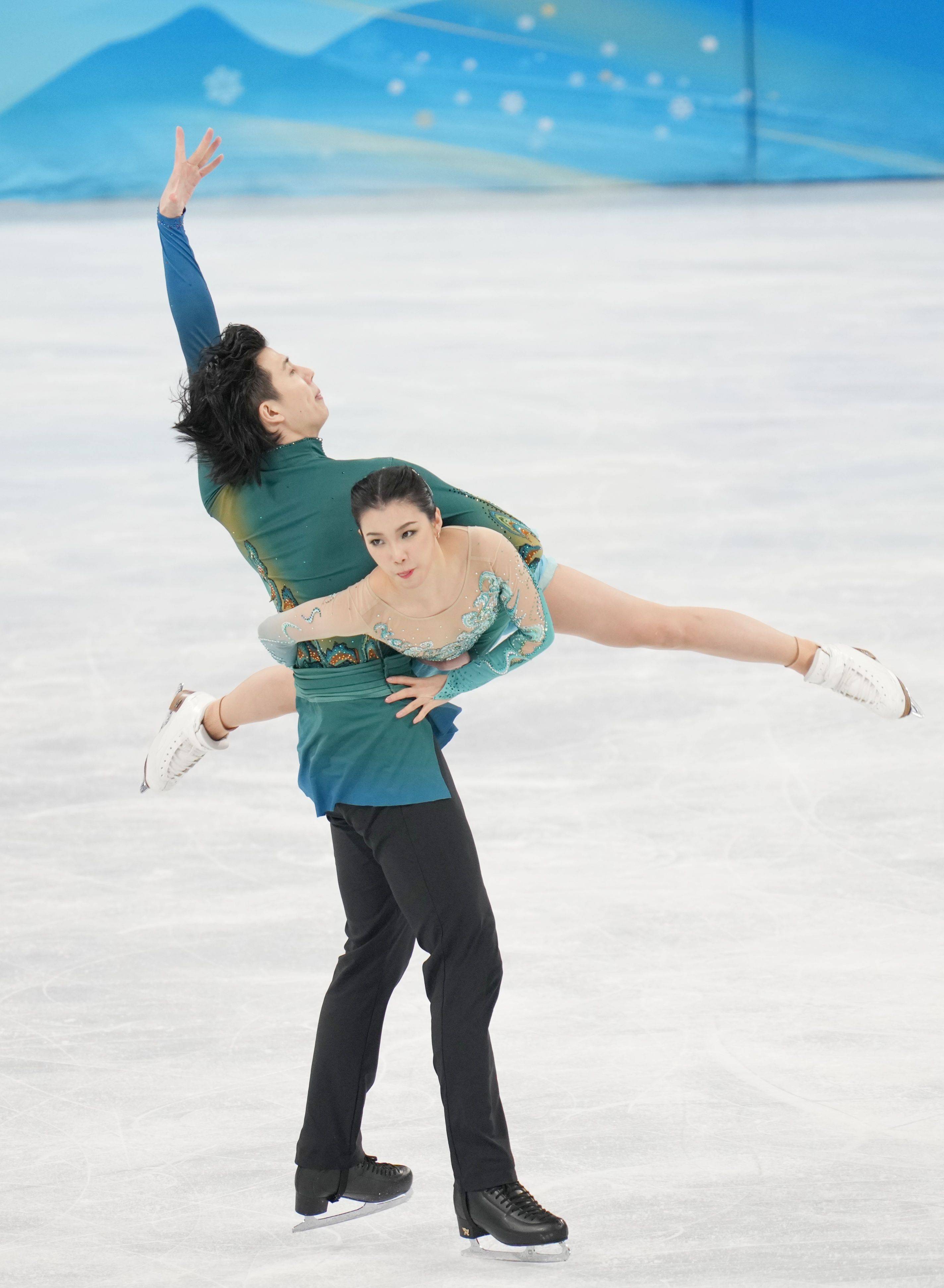 北京冬奥冰舞冠军图片