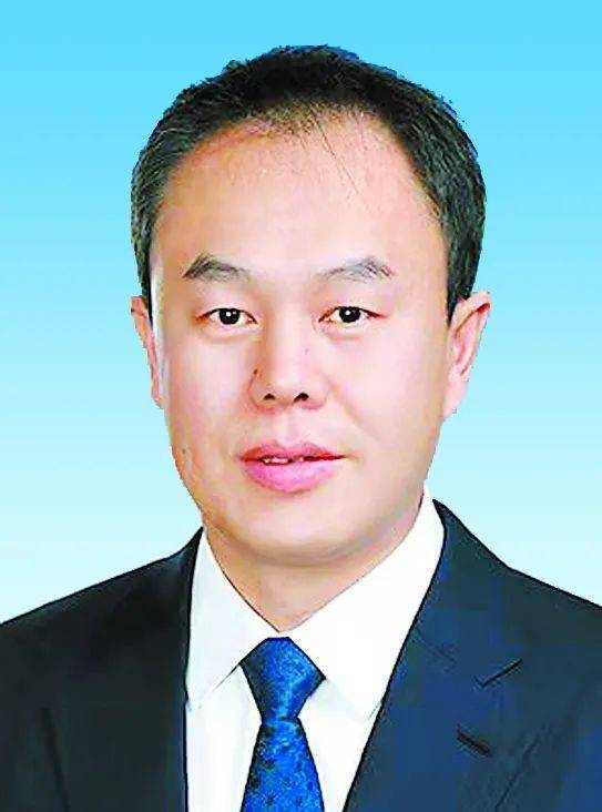 在职研究生,工程硕士,中共党员;现任市政府党组成员,副市长,大同经济