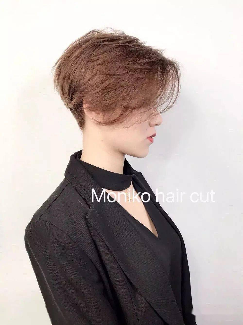 2022春天超短发纹理烫