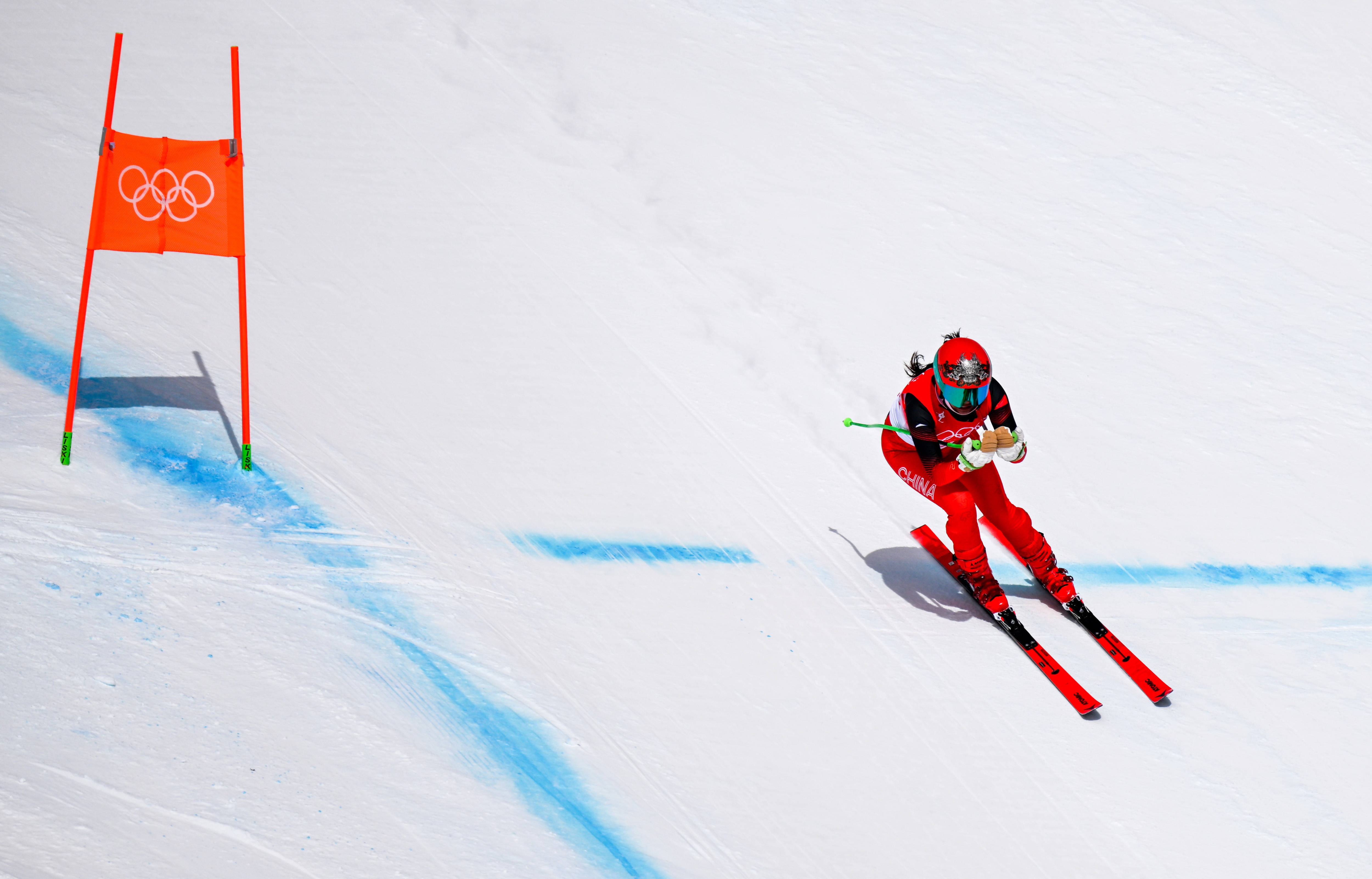 新华社记者 连振 摄当日,北京2022年冬奥会高山滑雪女子滑降项目比赛