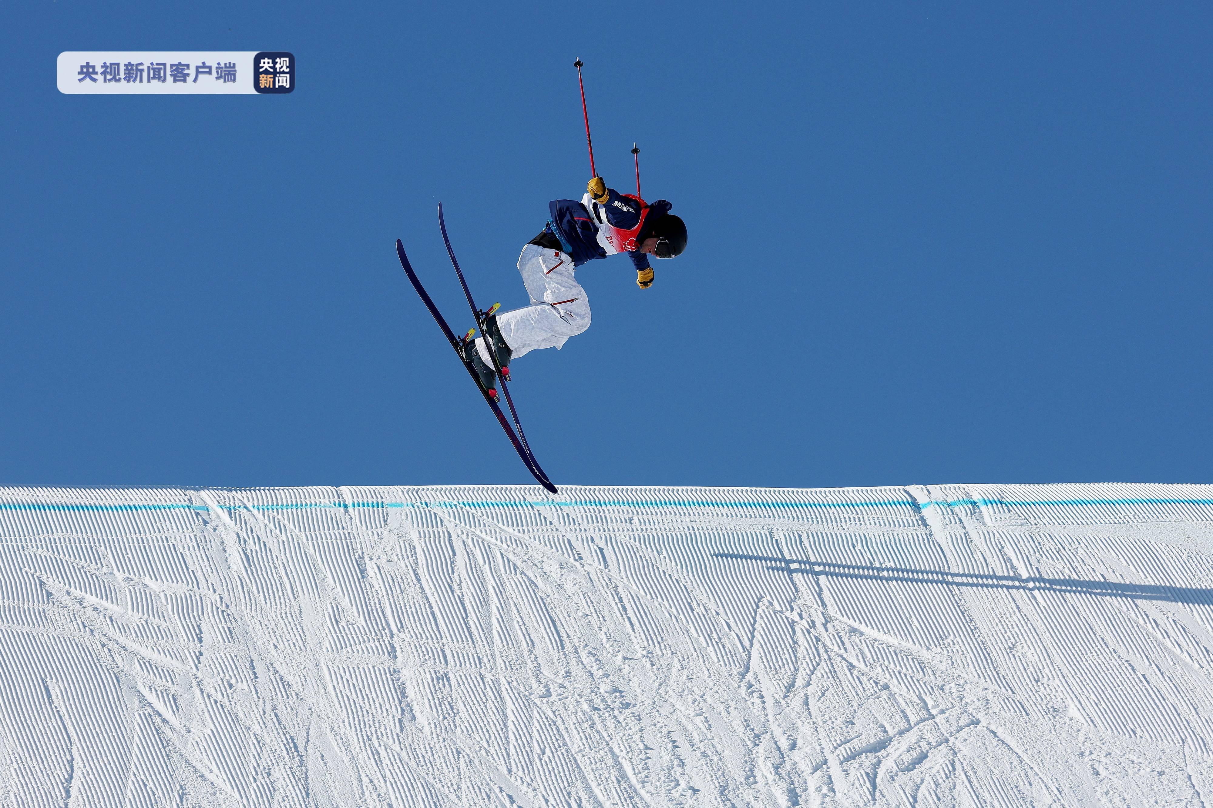亚历山大·霍尔|美国选手夺得自由式滑雪男子坡面障碍技巧金牌