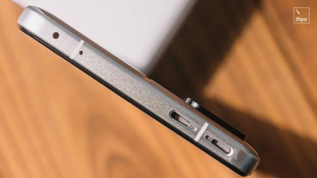 王者|Redmi K50 电竞版首发体验:3299 元起售,能否焊上游戏手机的大门?