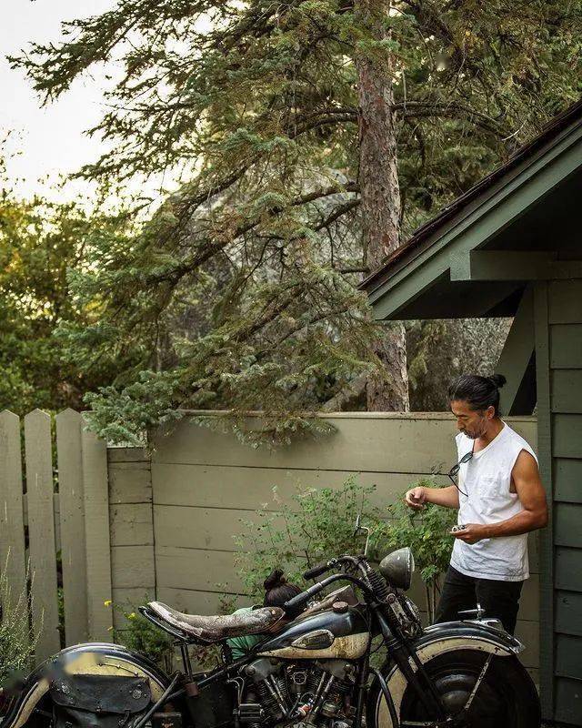 visvim中村世纪对现代世界感到麻木,开着他60岁的保时捷356 Pre-A回归自然_搜狐汽车_搜狐网