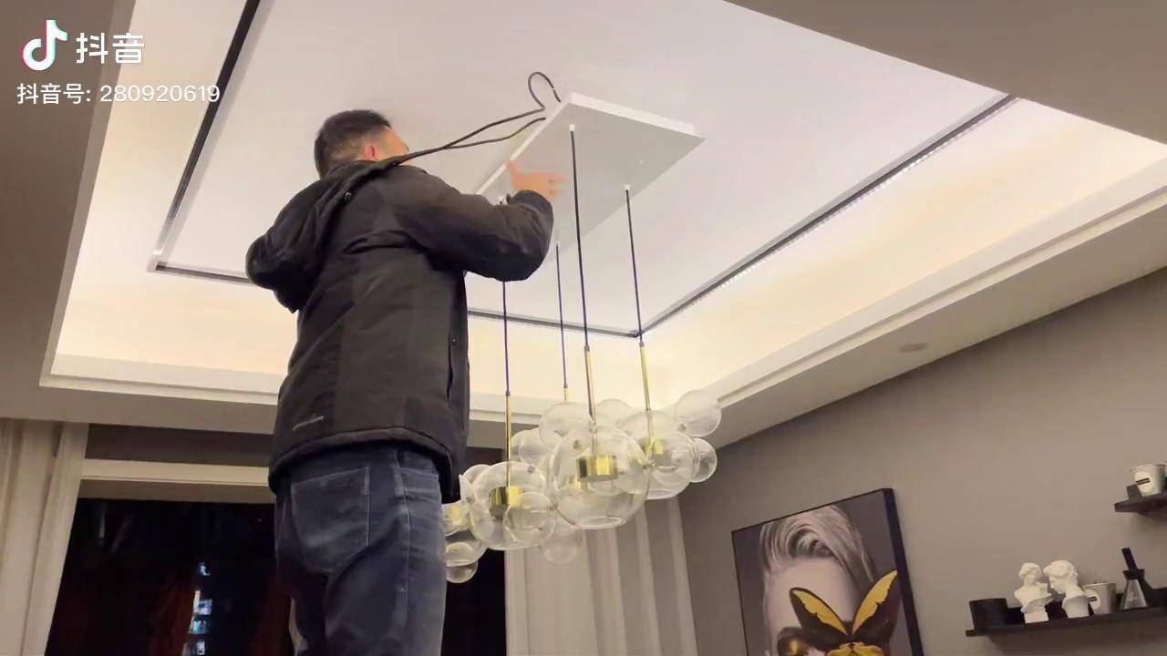 装完还拍了几张照片,说自己装修也要这个灯灯具安装 灯 软装_漂亮