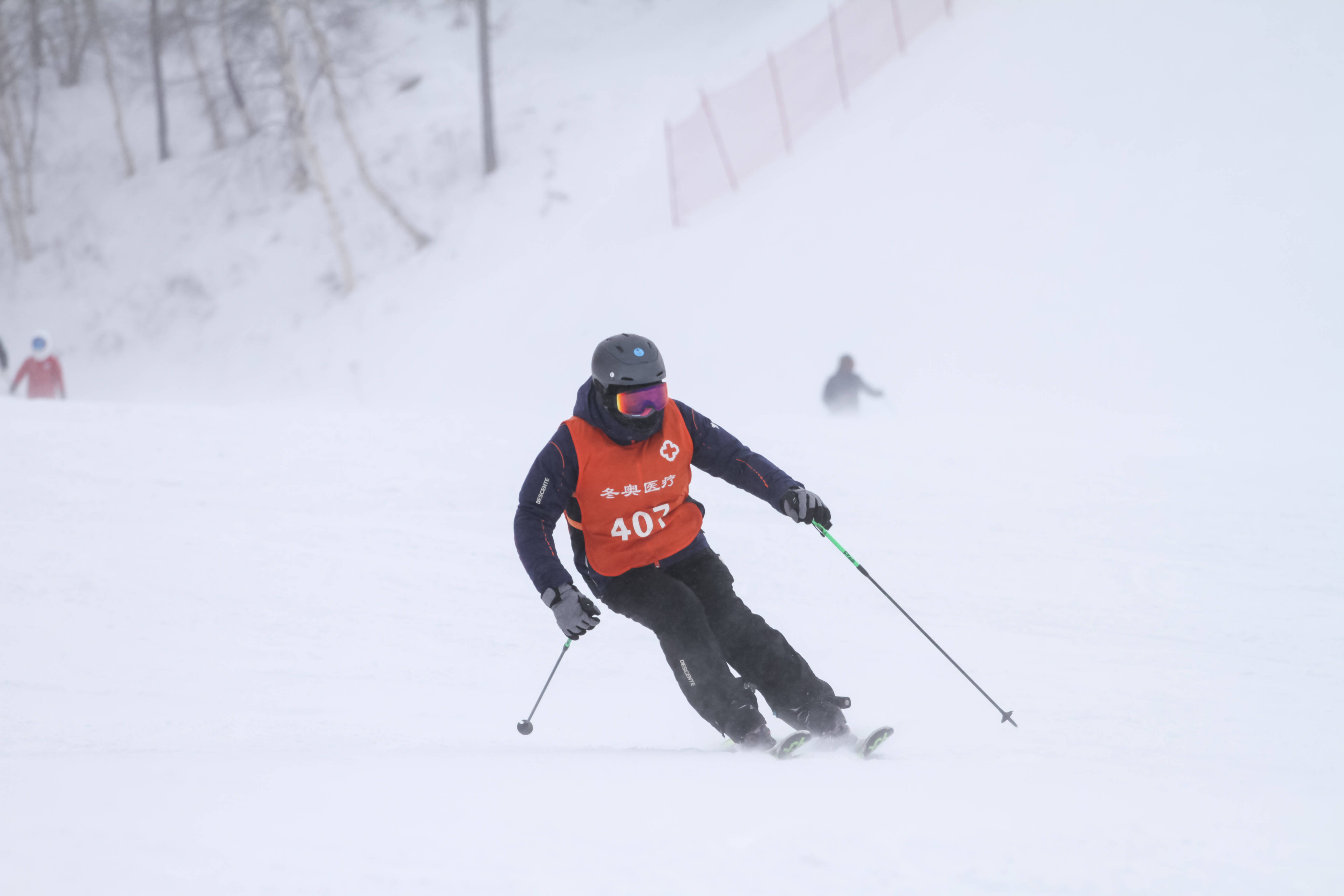 史良|冬奥会上最会滑雪的“医生”