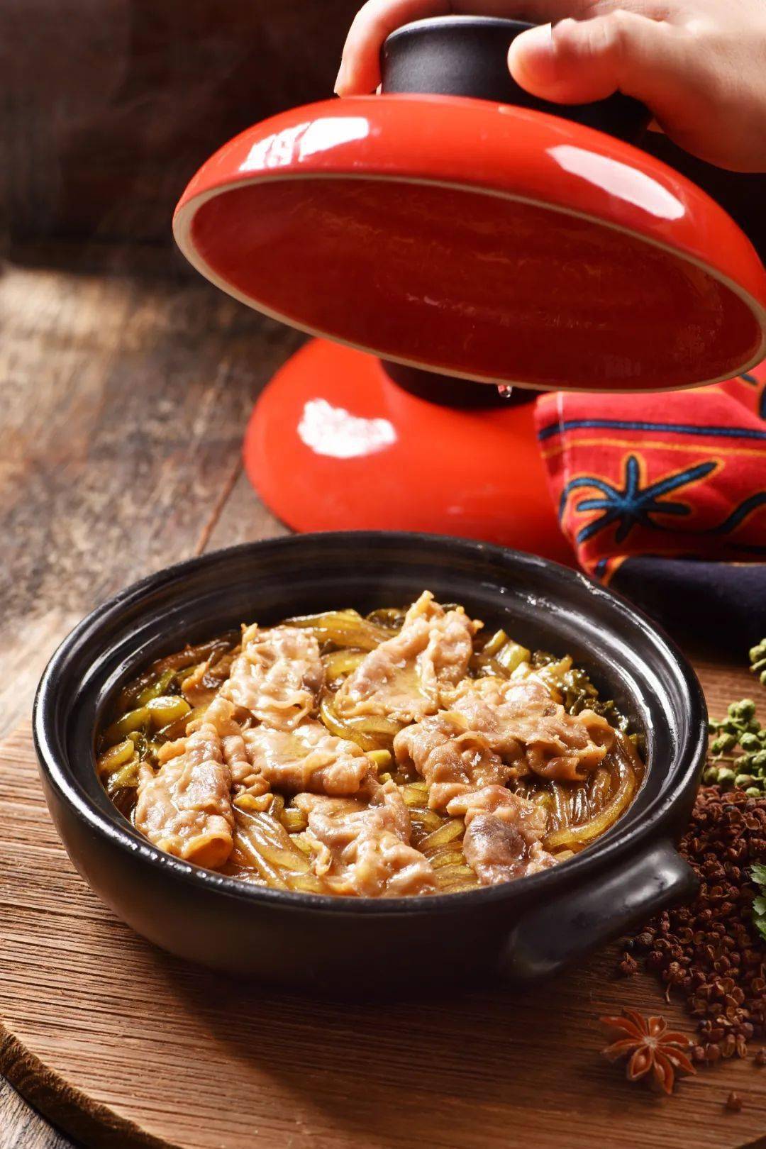 三店通用免预约499元享老田记焖烧煲双人餐麻辣鲜香回味无穷