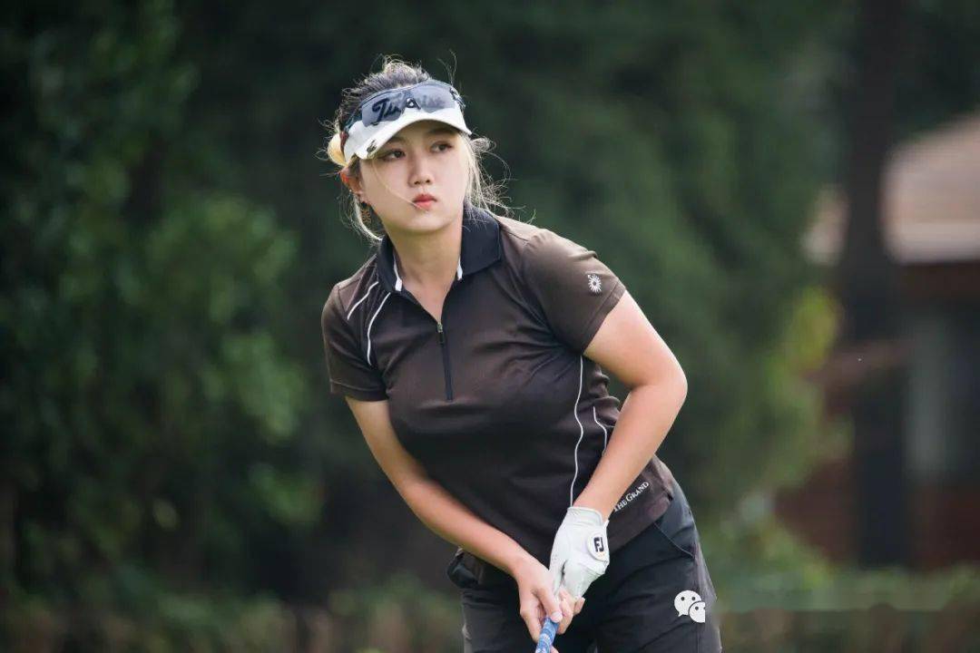 只需4步,杨曼莉香带你掌握推杆 "一杆进洞"_女子_高尔夫球_方法