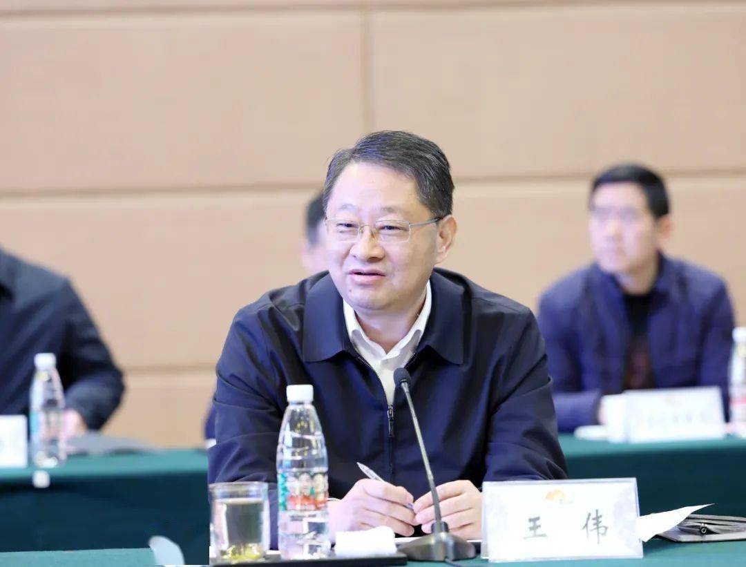 王伟表示,长城汽车(邳州)核心零部件项目是蜂巢易创,精诚工科汽车优势