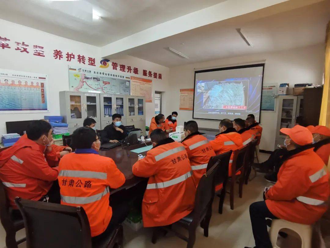 路面清掃車的安全操作,養護作業車輛傷害事故案例,裝載機安全操作施工