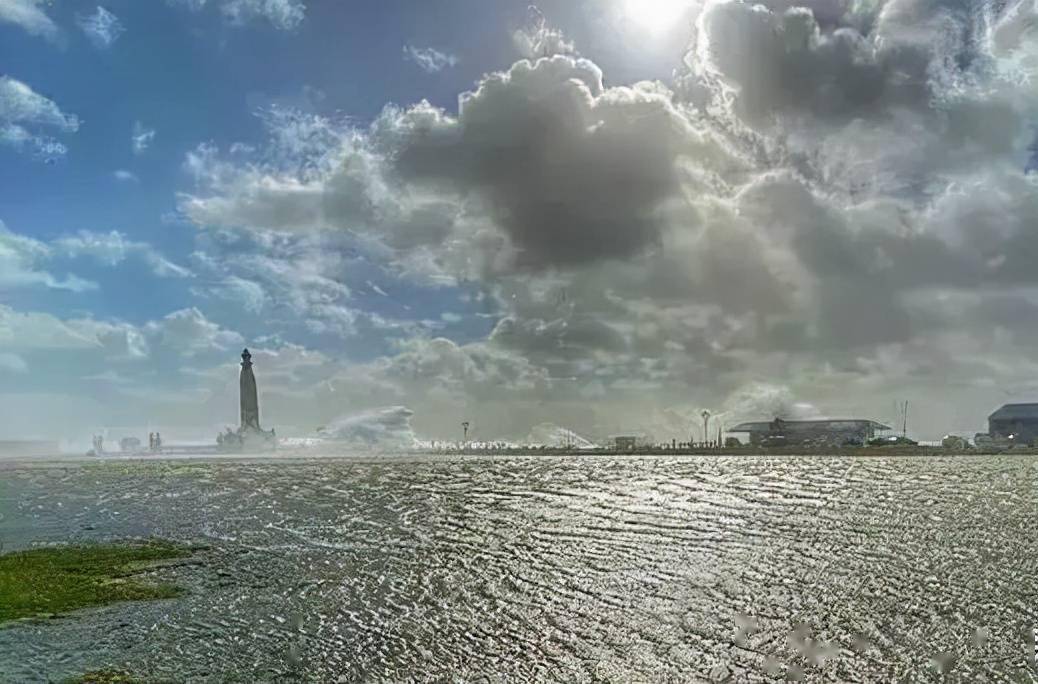 牛都被吹上天！欧洲出现有记录以来的最强风暴，风力堪比16级台风