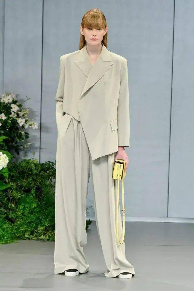廓形 西装廓形2022流行趋势