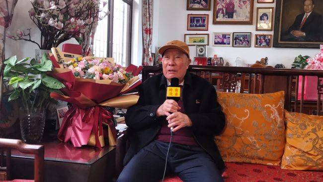 珠江频道总编辑欧启彬首先向黎子流老市长表示衷心的感谢,老市长一直