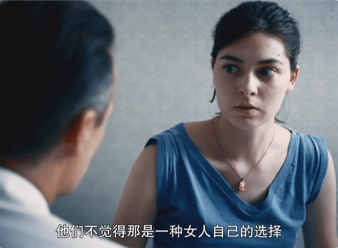 安妮·艾诺|当镜头对准女性的“十级疼痛”，会发生什么？