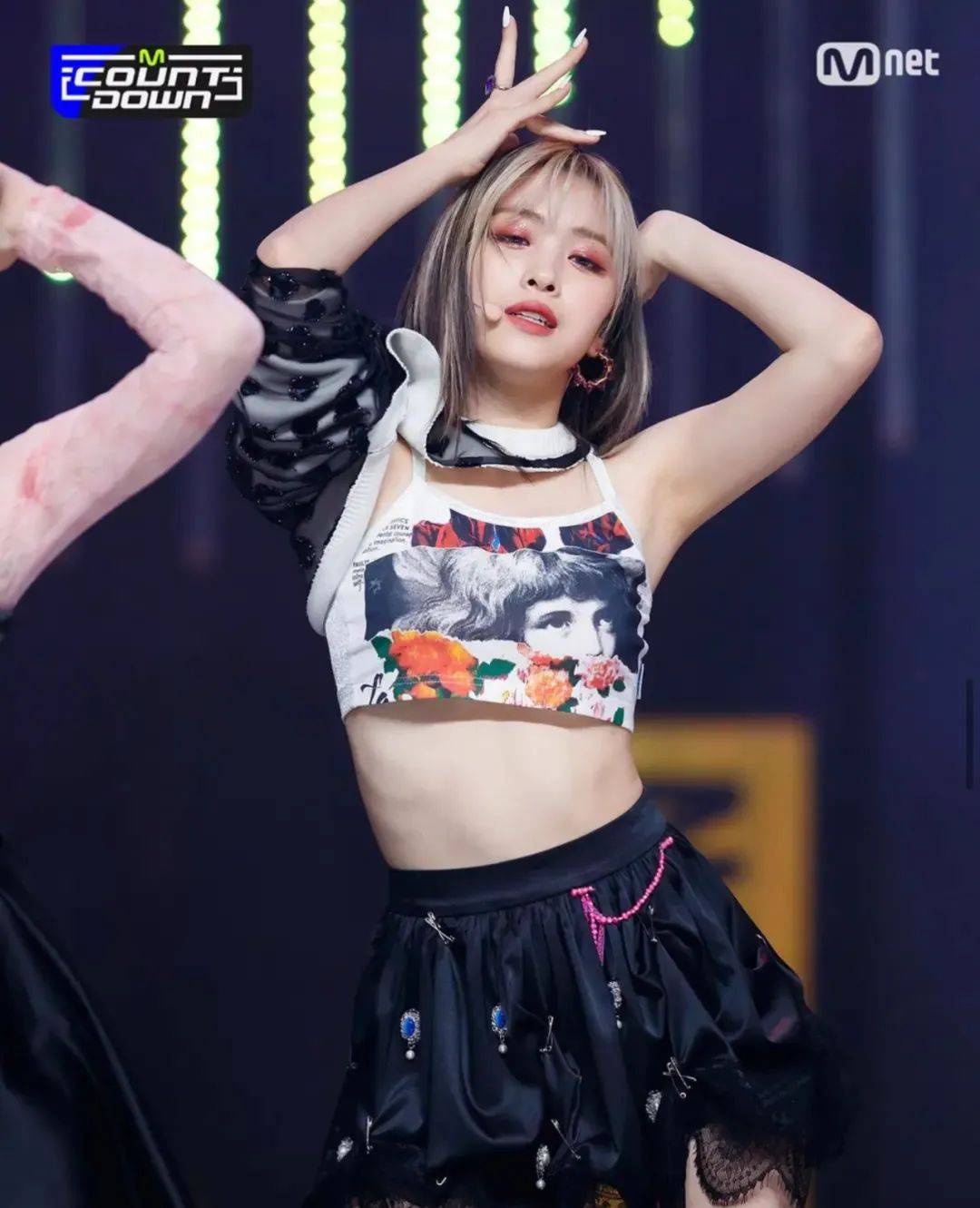 显得出了正月我就要做一个挑染的大动作！