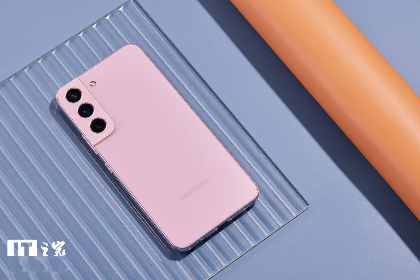 整体|三星 Galaxy S22 / S22 +图赏：老设计焕发新感觉