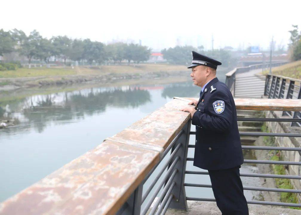 辖区|最美河道警长 | “栋”用全力守护碧水蓝天