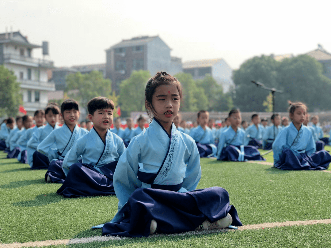 孝顺镇中心小学图片