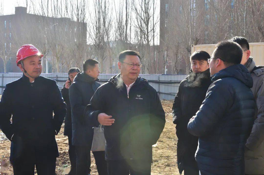 2月23日,长春新区党工委副书记,管委会主任华景斌来到长春北湖科技园