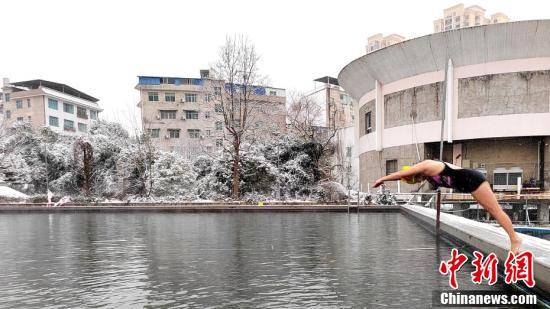 舞阳|贵州施秉雪景美如水墨画