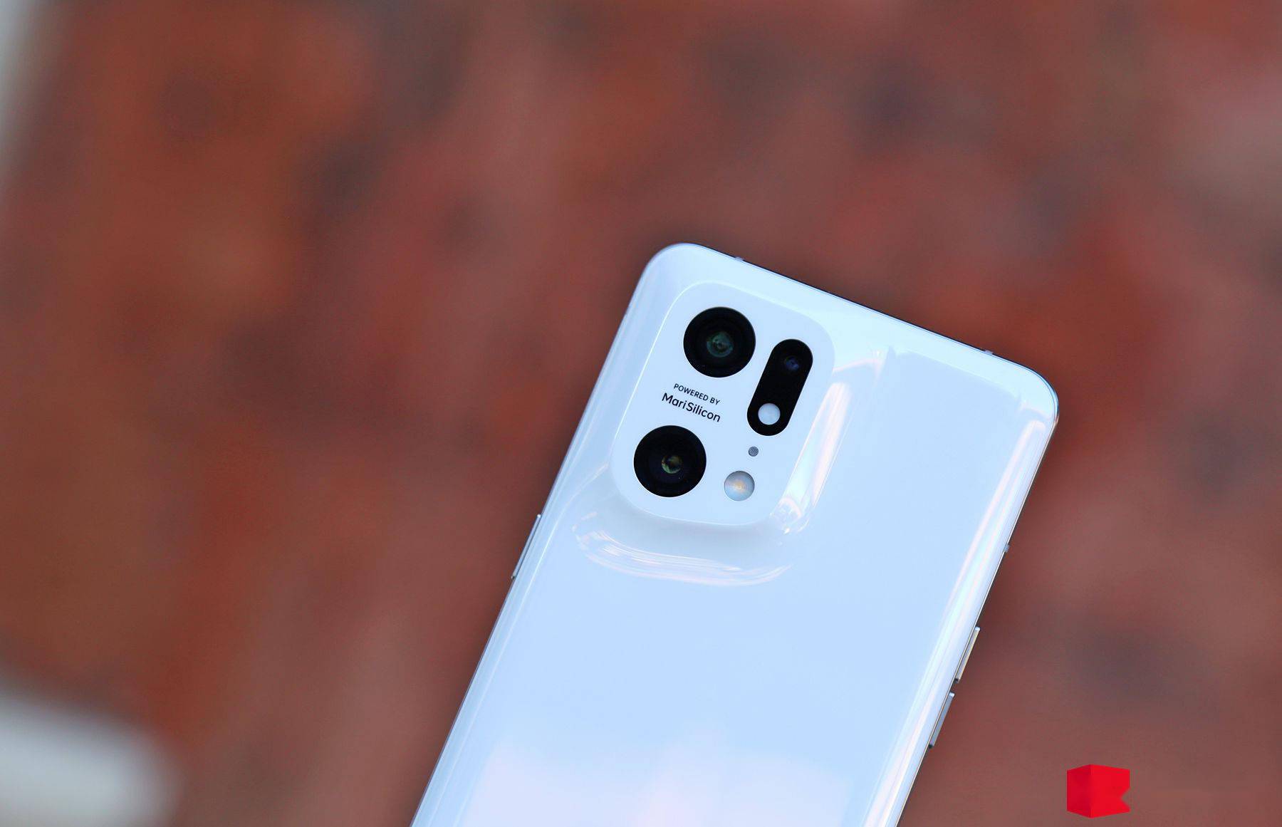 评测|OPPO Find X5 Pro 评测：首发马里亚纳 X 自研芯片，安卓也有了看齐 iPhone 的视频能力