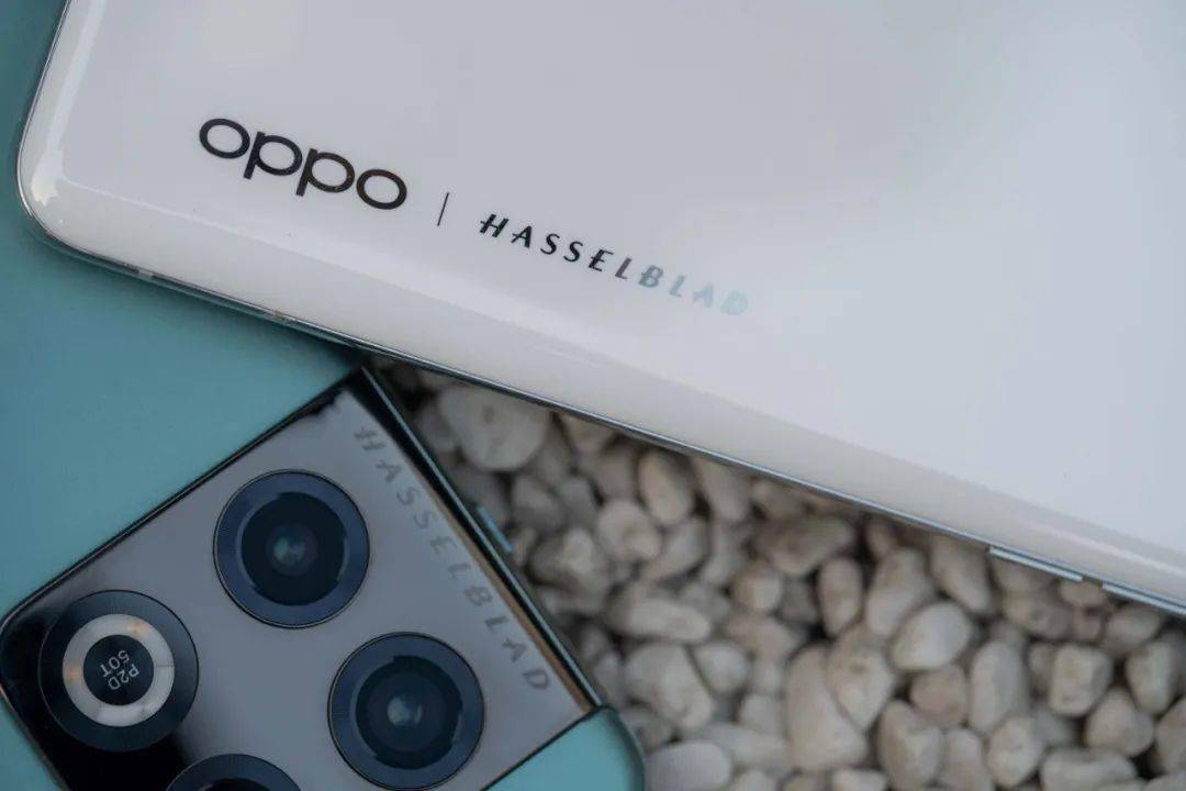 绿厂刚刚发布的这款新机，居然也找了哈苏。。。