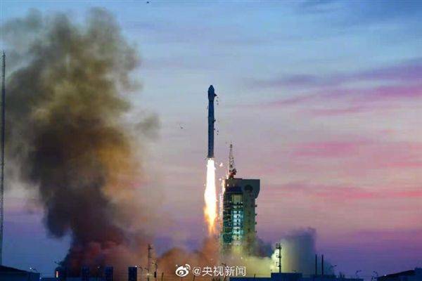 升空！长征运载火箭第408次！我国成功发射陆地探测一号01组B星