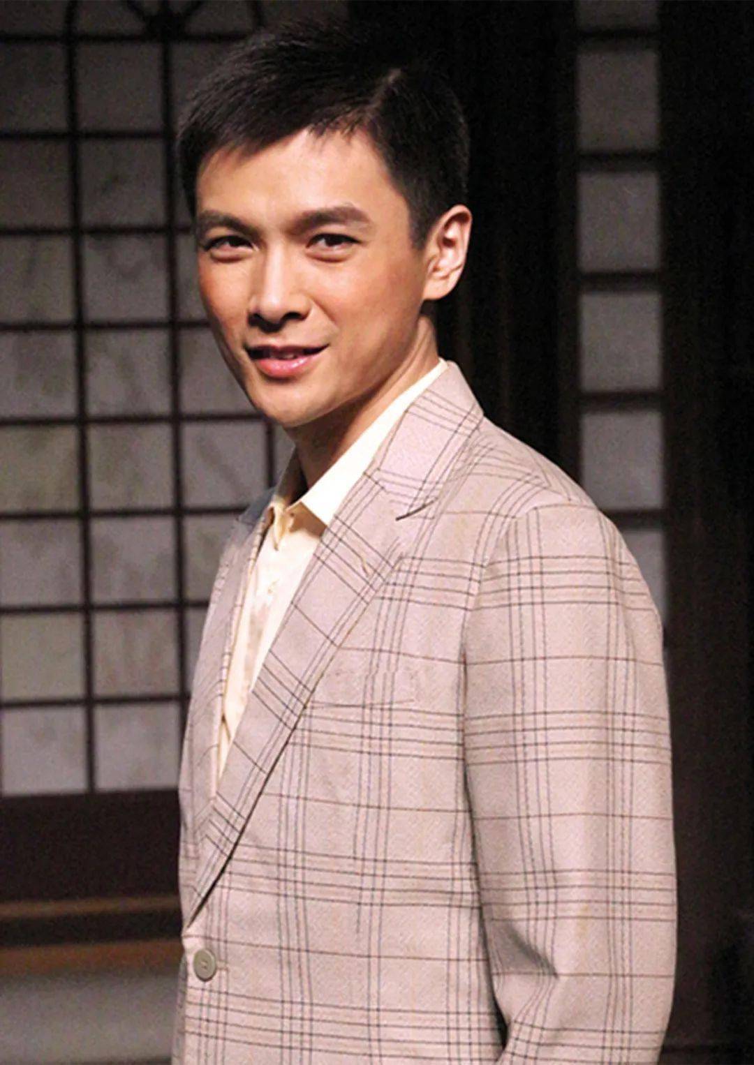 李景景 饰鲁四凤