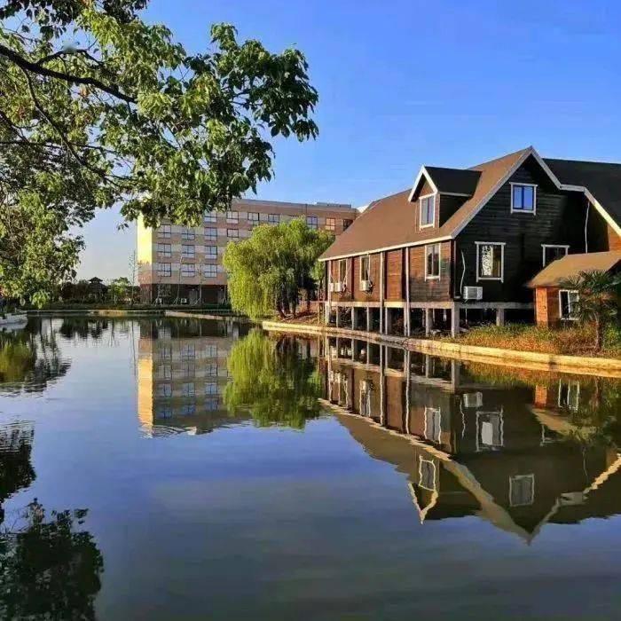 艳阳度假优质服务季正式启动参与活动有机会赢取艳阳酒店免房券