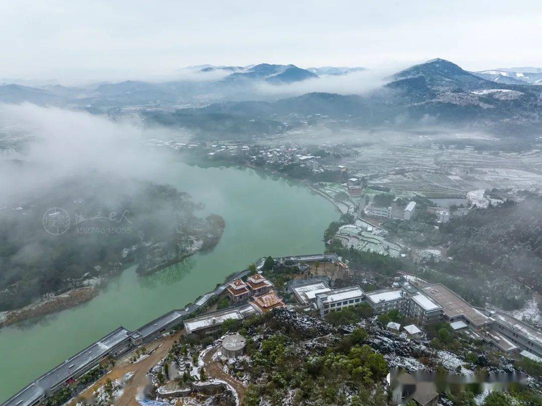 春雪过后航拍东安县湘江第一湾沉香寺
