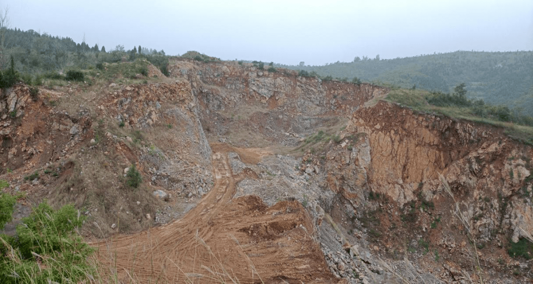 典型案例丨鹤壁市部分矿山私挖滥采 环境问题突出