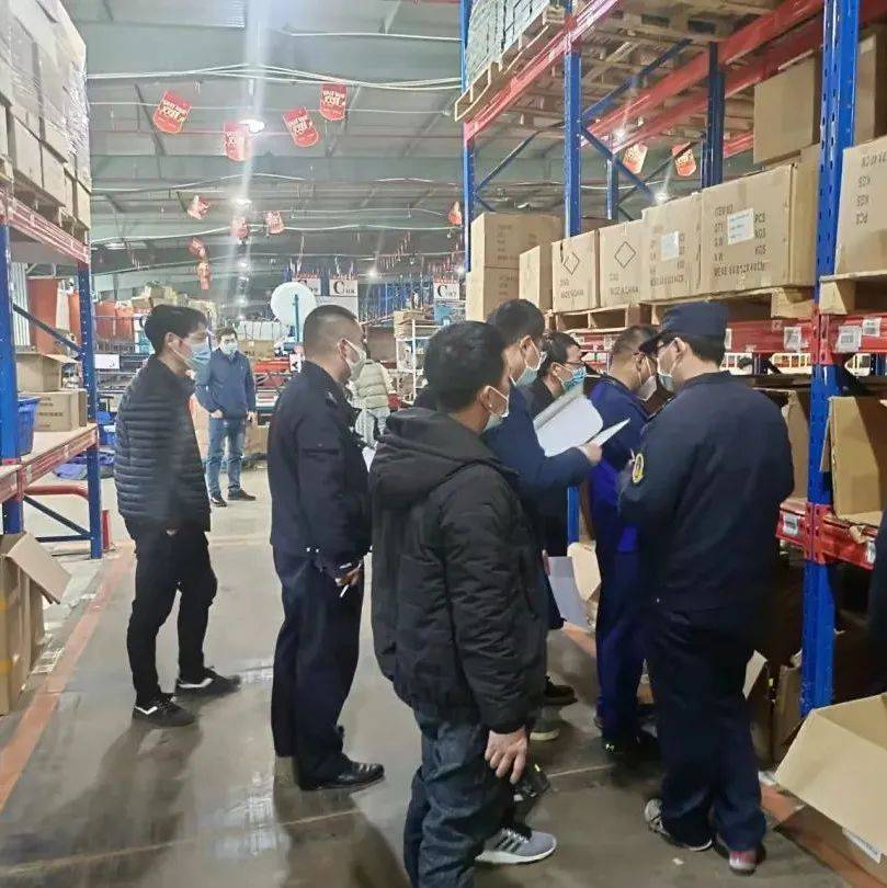 廿三里街道开展物流快递企业安全生产联合检查_整改_充电_情况