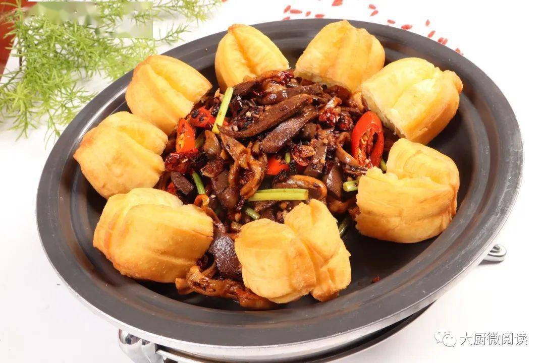 名厨|这干锅猪杂麻辣鲜香、下酒又下饭!视频详解调味秘笈