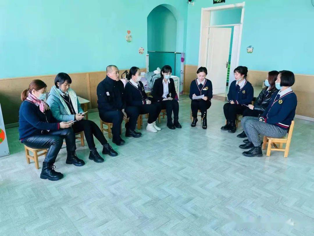 献礼|教育幼儿园召开第六届二次教职工大会暨会员大会