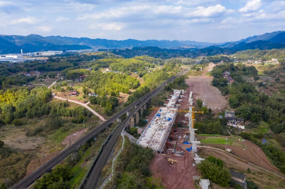 渝合铁路北碚段施工进度条已加载80