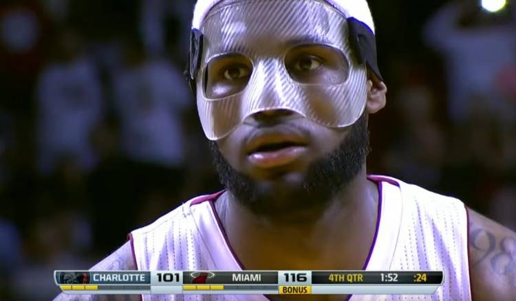 8年前的今天:"面具詹"砍下生涯最高的61分_詹姆斯_比赛_热火队