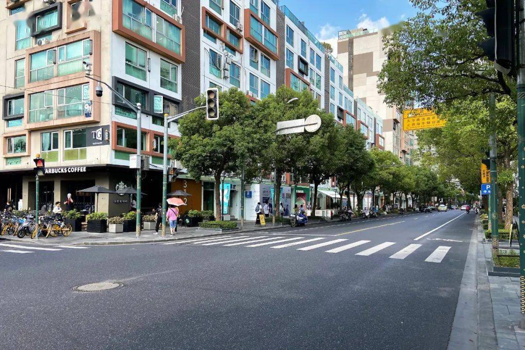 大学路的日与夜北上海年轻人聚集的特色小马路iziretail热点