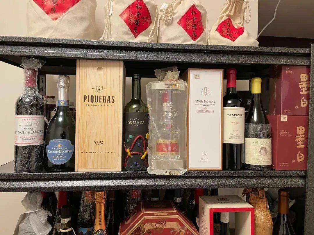 因为|一不小心抽中1000+奖品,不得不空出一个房间放酒是什么体验?对话酒云网2022「超级锦鲤」