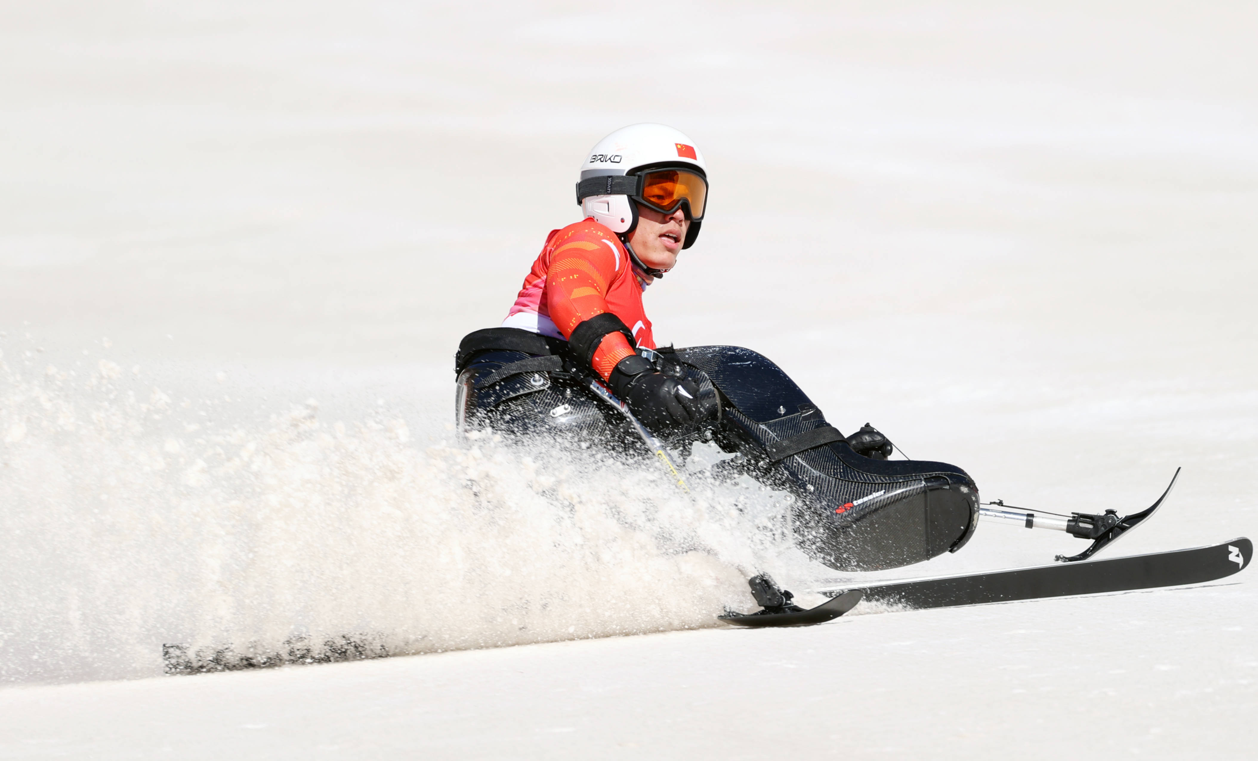 残奥高山滑雪男子滑降赛况