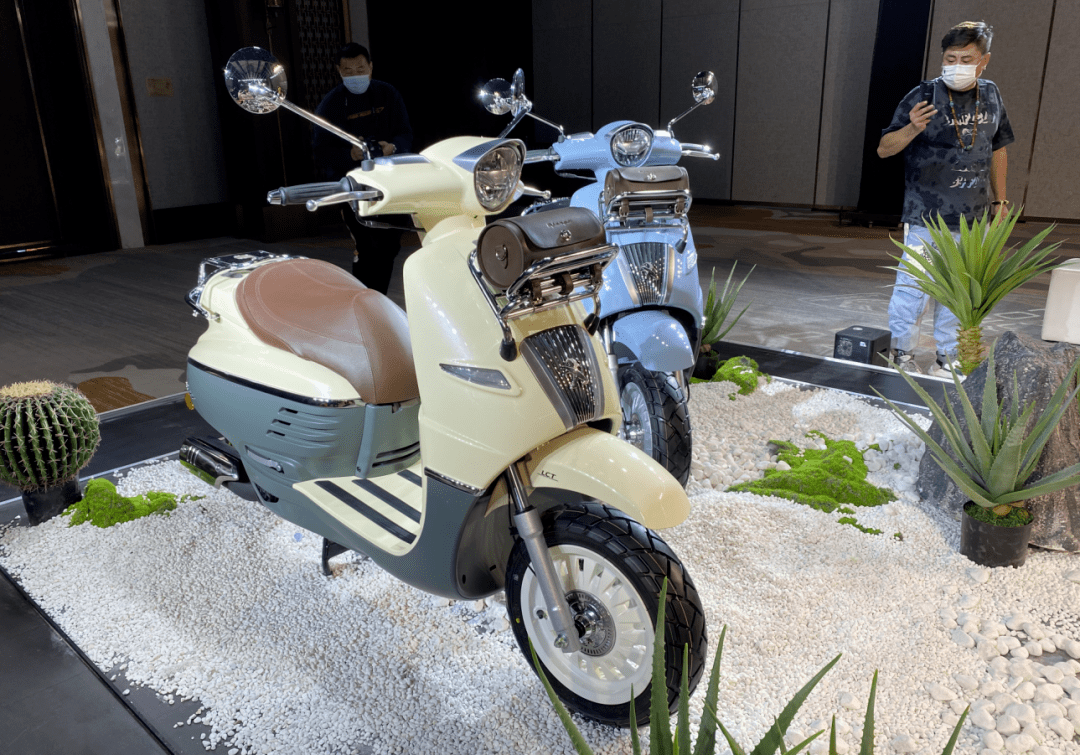 重塑城市生活再进化标致摩托djangott如约发布