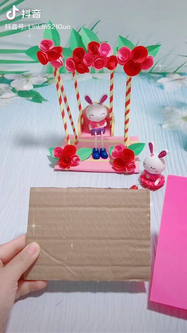 手工折纸秋千架,每个女孩都想坐在开满鲜花和绿色藤蔓的秋千架上吧