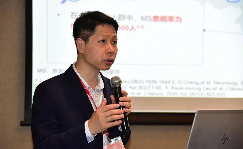 北京宣武医院唐毅教授发表《认知中心的规范化建设》的主题演讲.