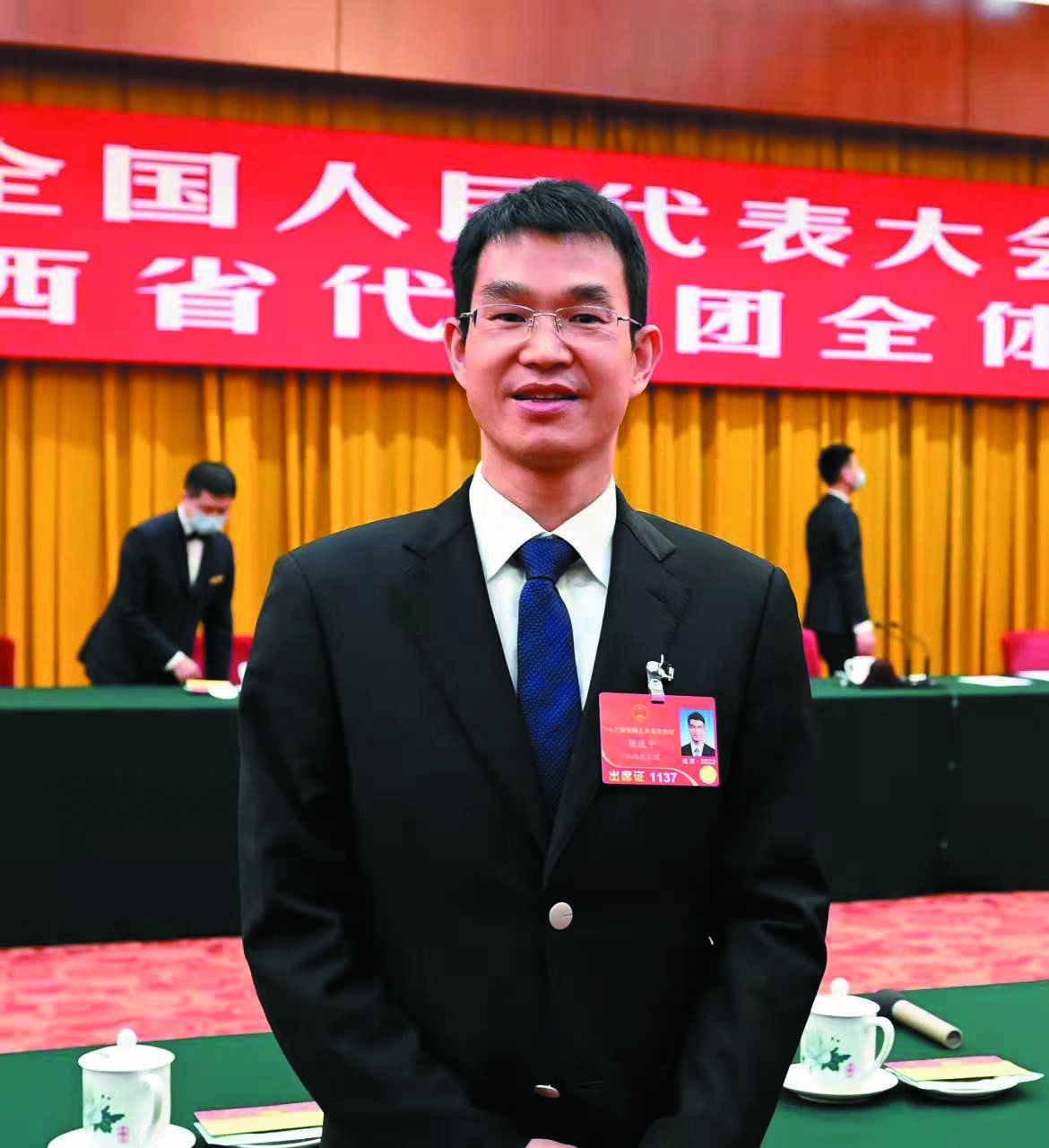 全国人大代表,晶科能源ceo陈康平:营造公平投资环境 推动可再生能源高