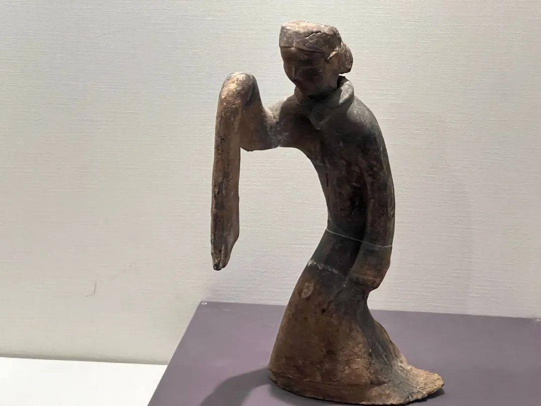 展览解读翘袖折腰汉街舞乐舞俑