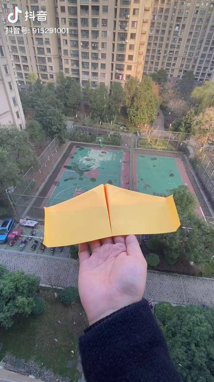 抖抖纸飞机飞起来一抖一抖的煽着翅膀折纸教程纸飞机