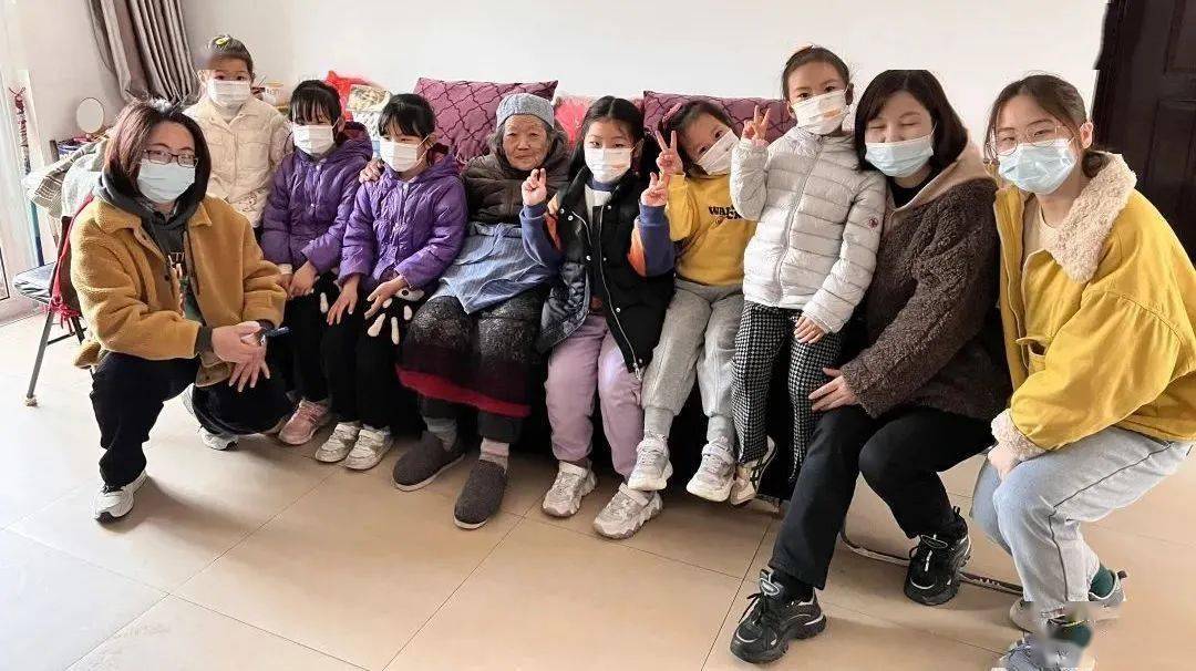 桥中学四团中学榜样的力量同时我们还了解到弘文学校三(4)班龚玺同学