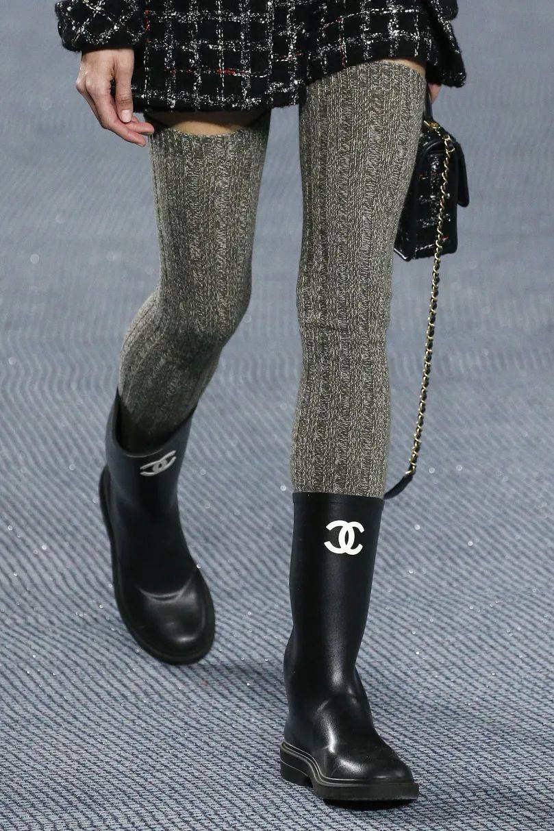 与刘诗诗,王一博一起看秀!和chanel故地重游